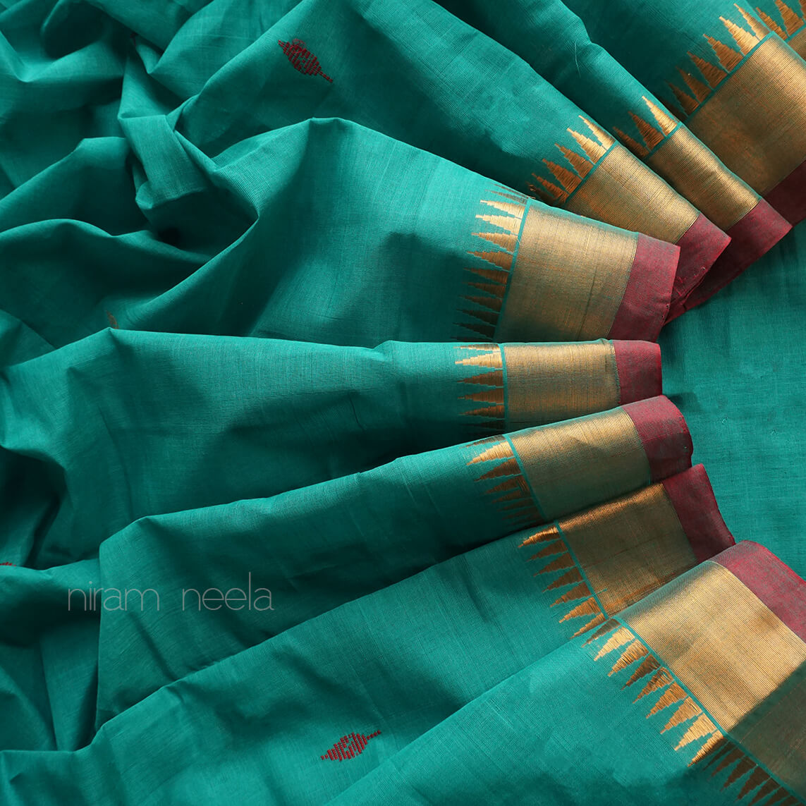 Sea green and maroon Angara cotton saree - Niram Neela