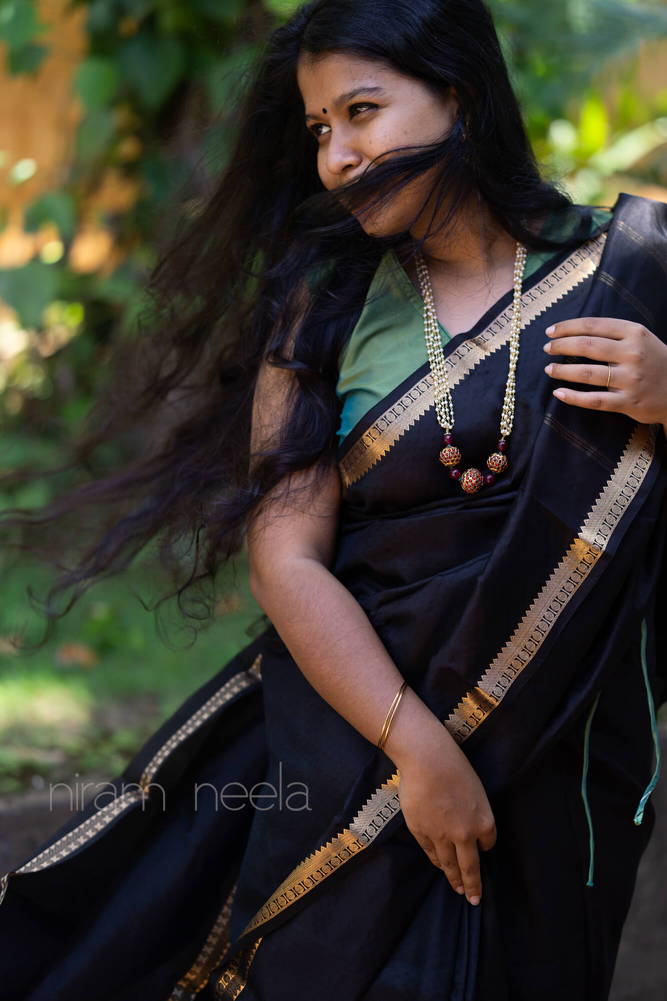 Black and gold Arni silk saree - Niram Neela