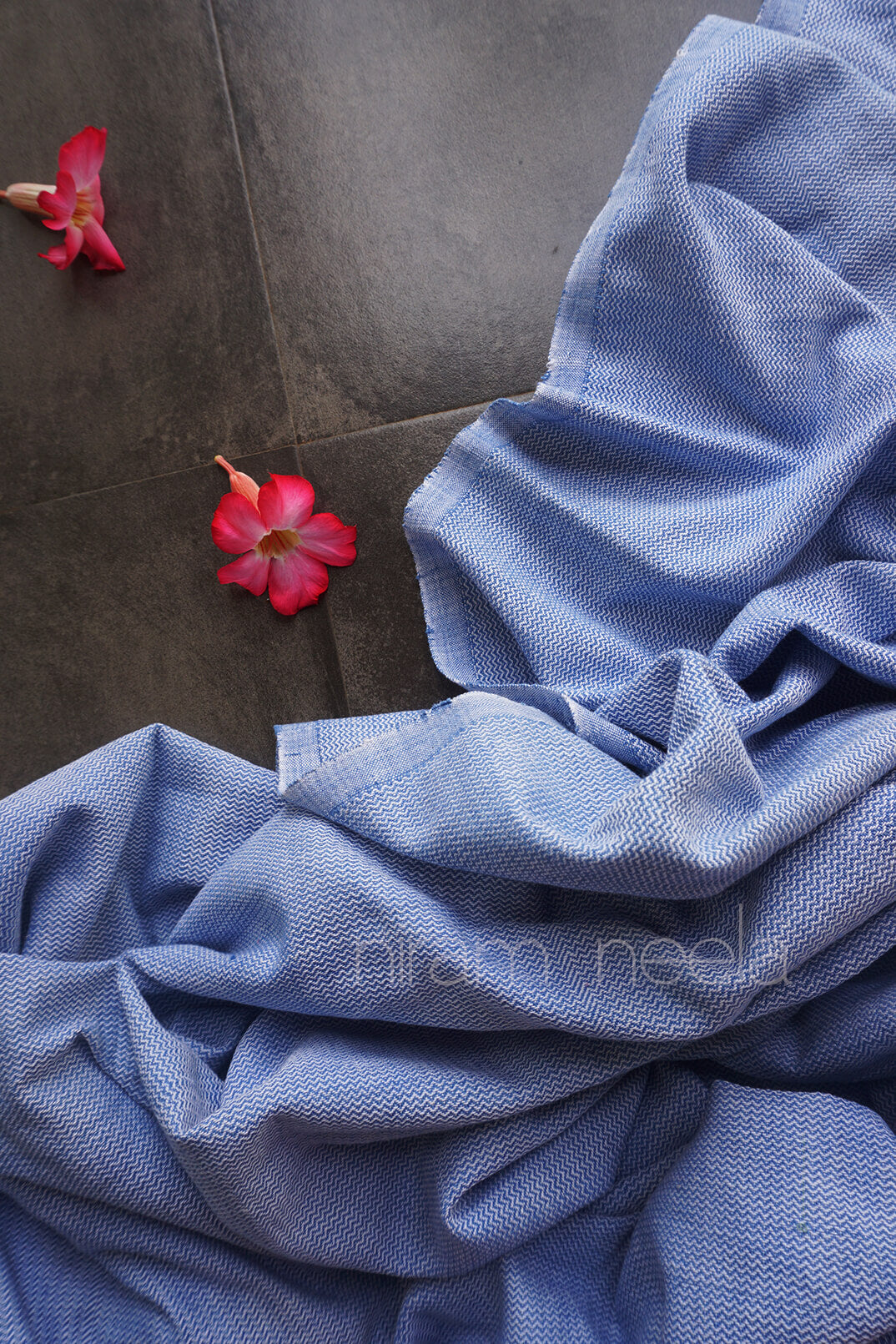 Blue and white cotton single bedsheet