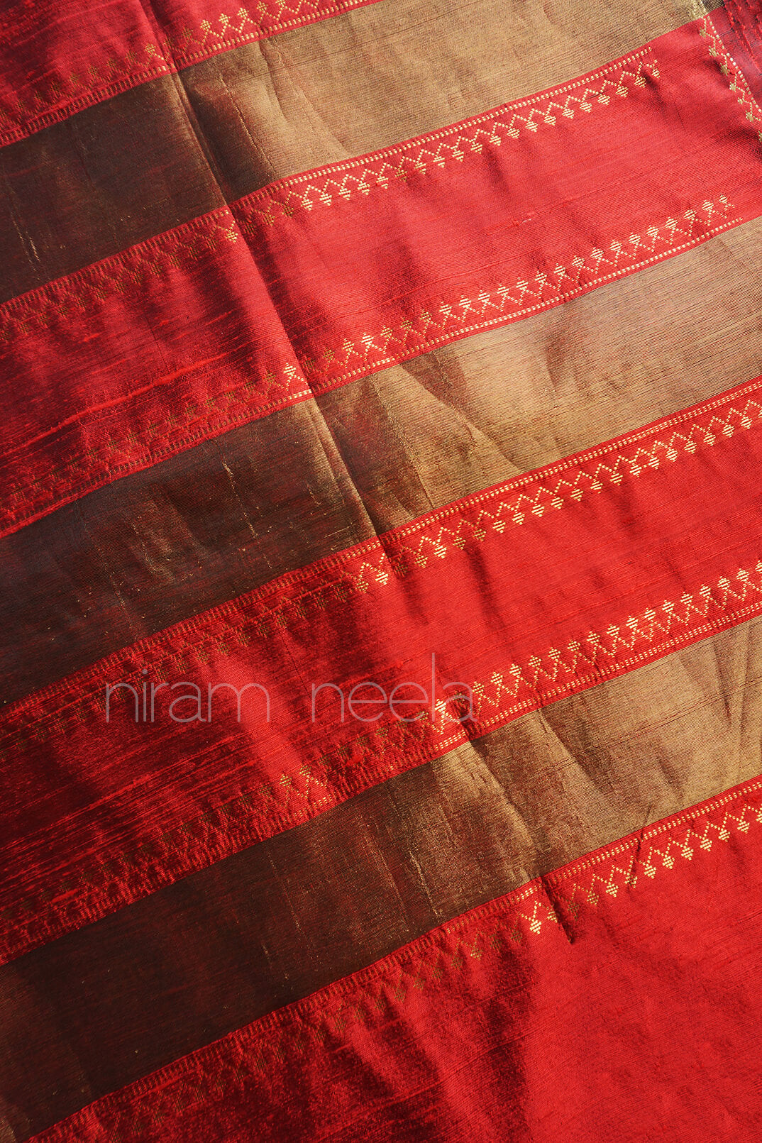 Red and gold Dupion silk saree - Niram Neela