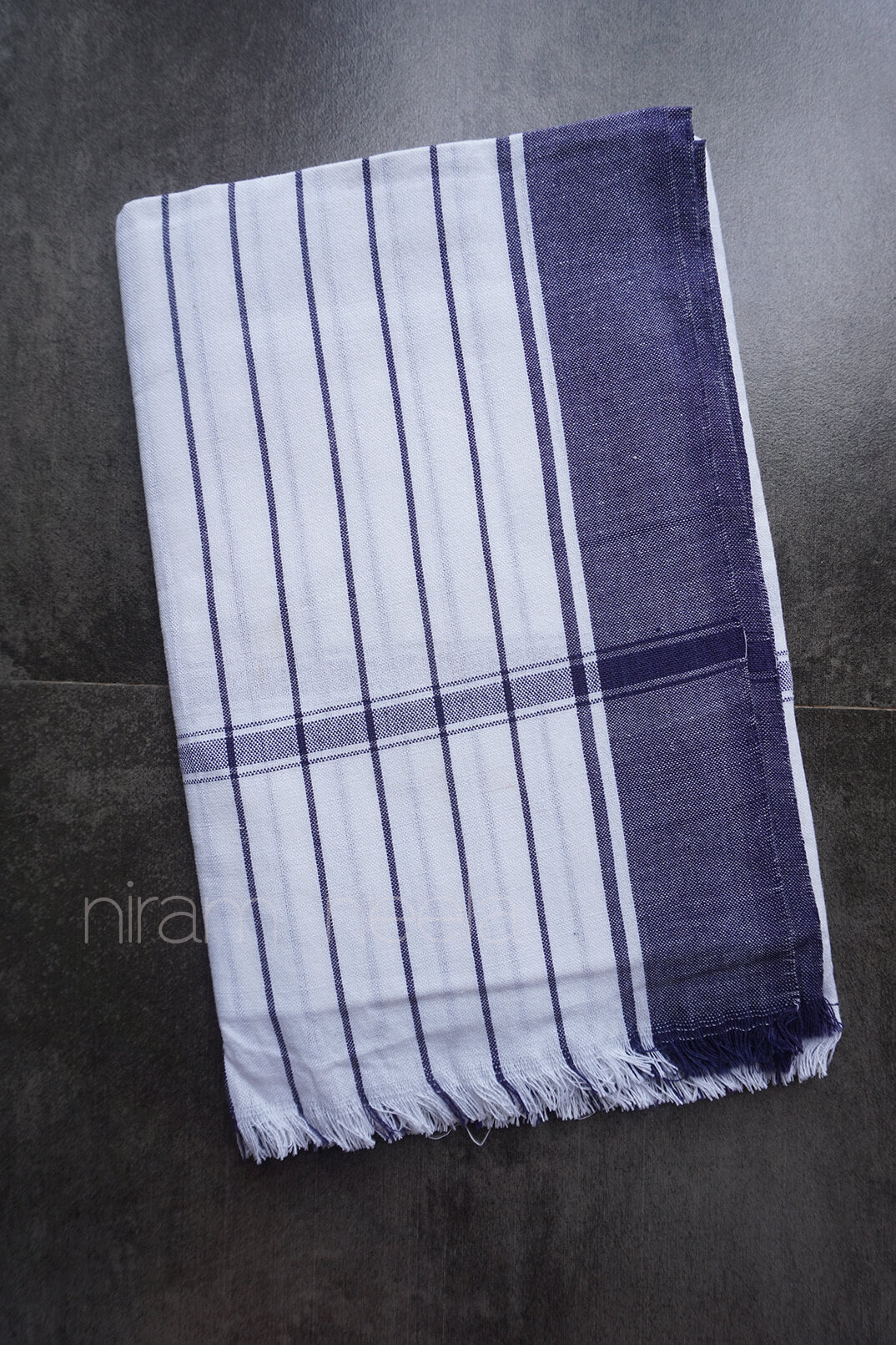 White and blue cotton bath towel - Niram Neela