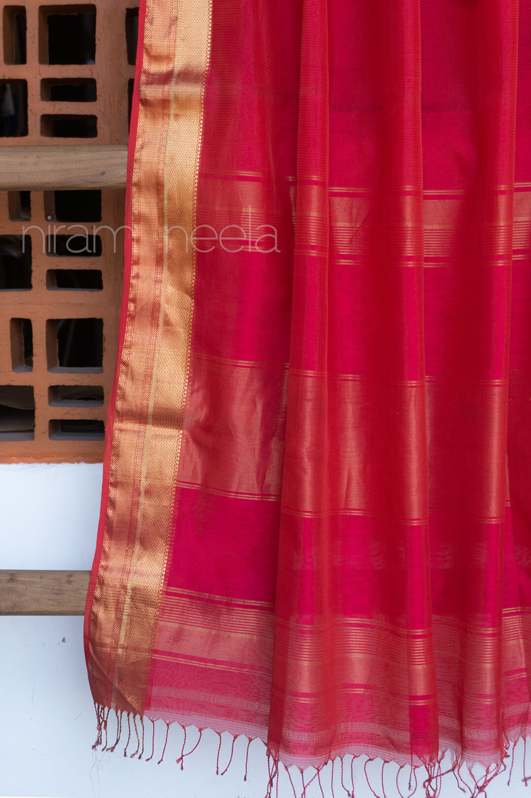 Pink Maheshwari silk cotton saree - Niram Neela