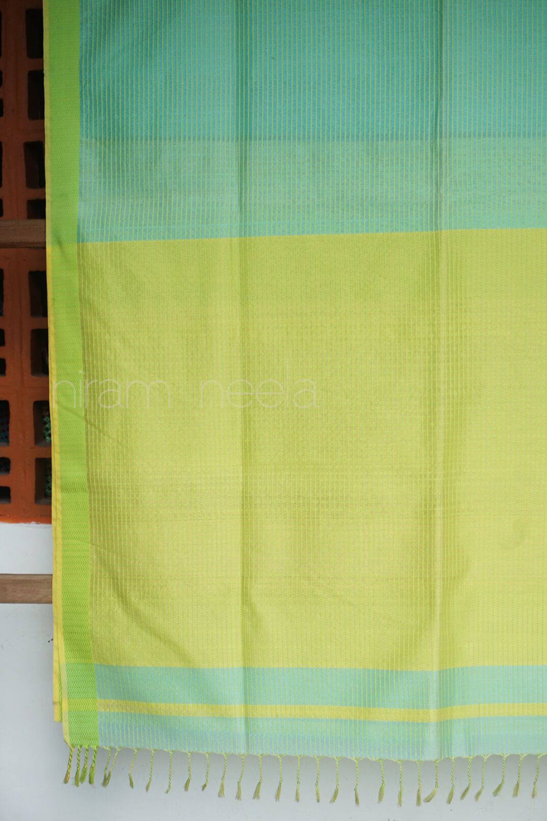 Aquamarine and green Maheshwari silk cotton saree - Niram Neela