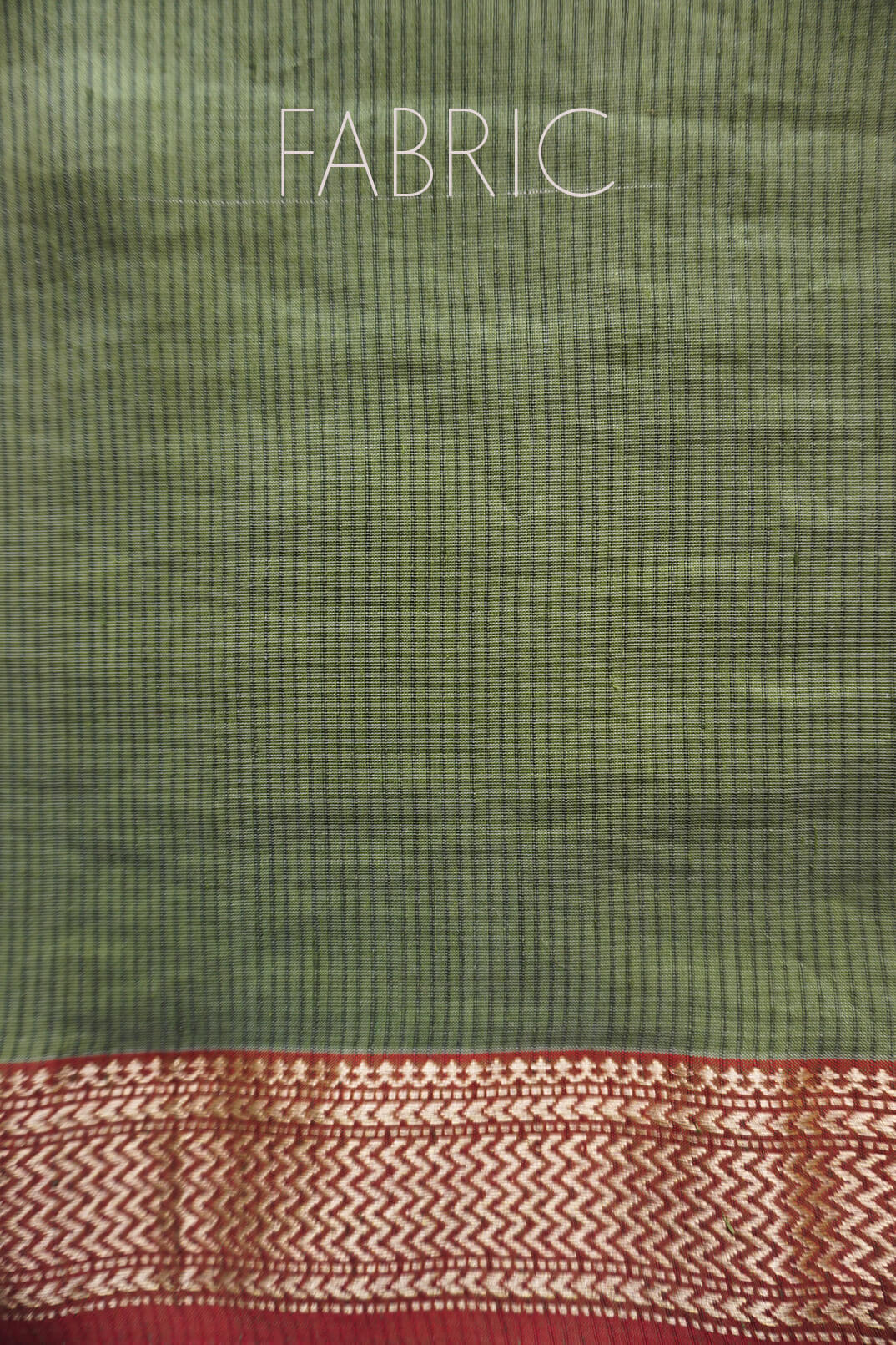 Green and red Maheshwari silk cotton saree- - Niram Neela