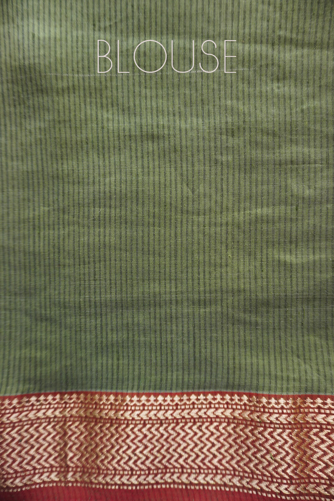 Green and red Maheshwari silk cotton saree- - Niram Neela