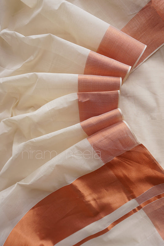 Ivory and copper Kasavu cotton saree - Niram Neela