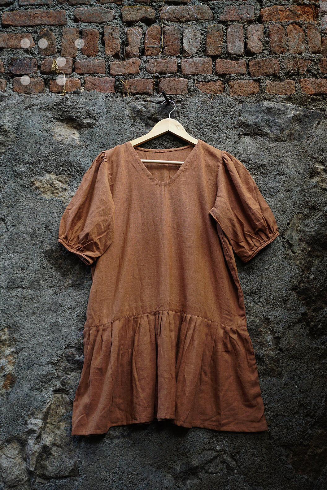 Shift dress with ruffled hem in brown - Niram Neela