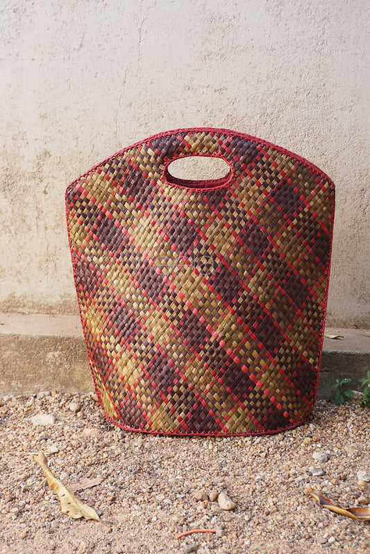 Brown and pink handmade screwpine bag - Niram Neela