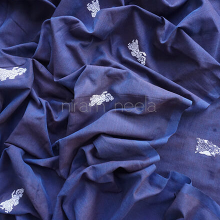 Navy blue and white Gollabhama cotton saree - Niram Neela