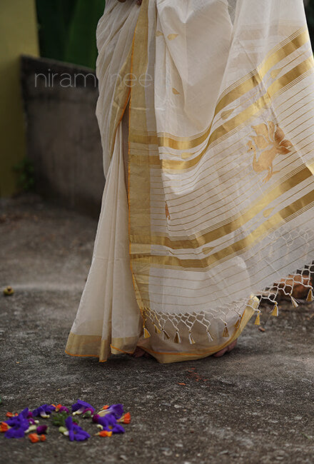 Ivory and gold peacock Kasavu cotton saree - Niram Neela