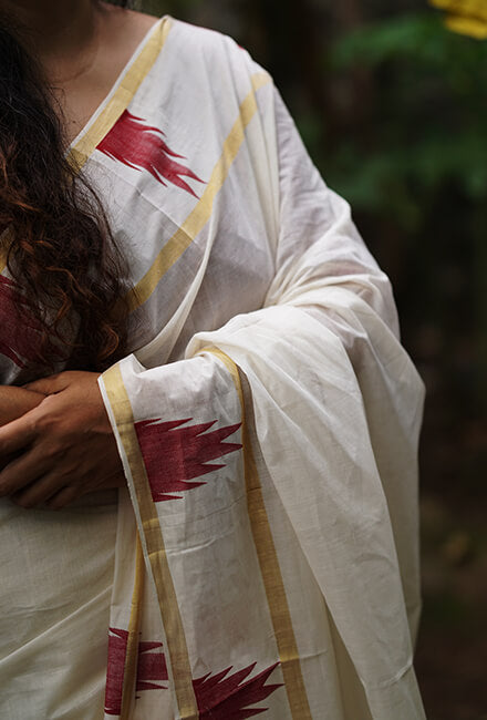 Ivory and maroon temple border Kasavu cotton saree - Niram Neela