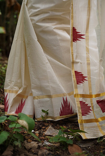 Ivory and maroon temple border Kasavu cotton saree - Niram Neela