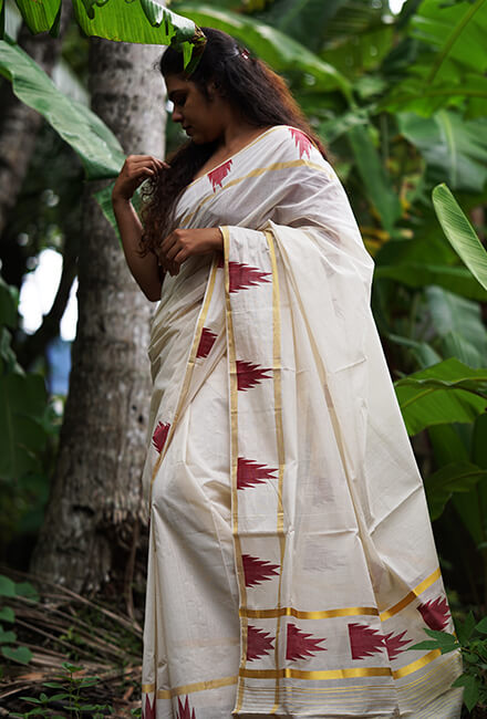 Ivory and maroon temple border Kasavu cotton saree - Niram Neela