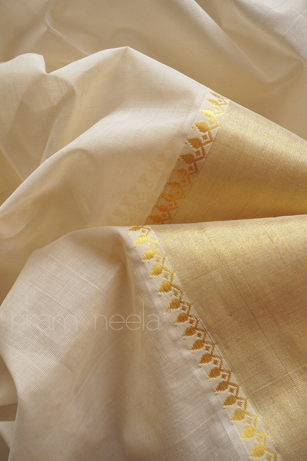 Ivory,gold and silver Kasavu cotton saree | Niram Neela