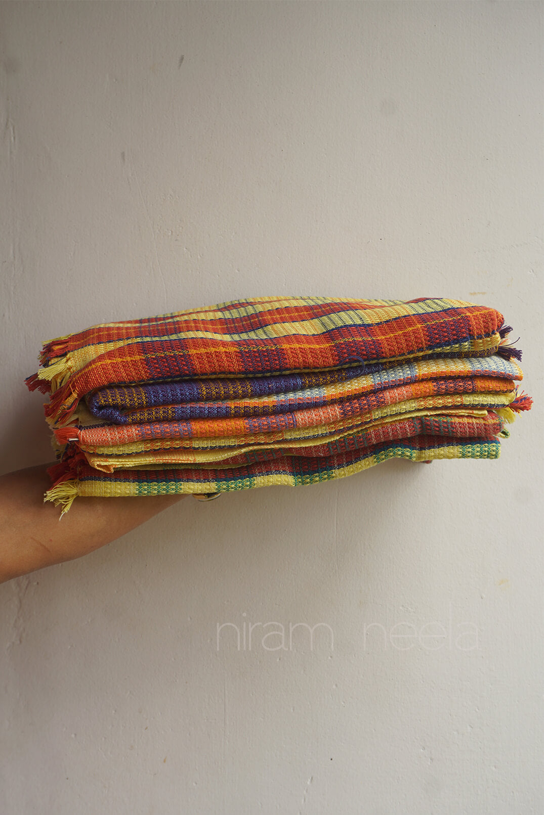 Multicolour honeycomb cotton bath towel | Niram Neela Bed and bath