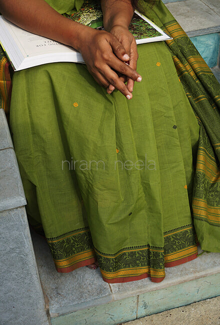 Parrot green Kanjivaram cotton saree - Niram Neela