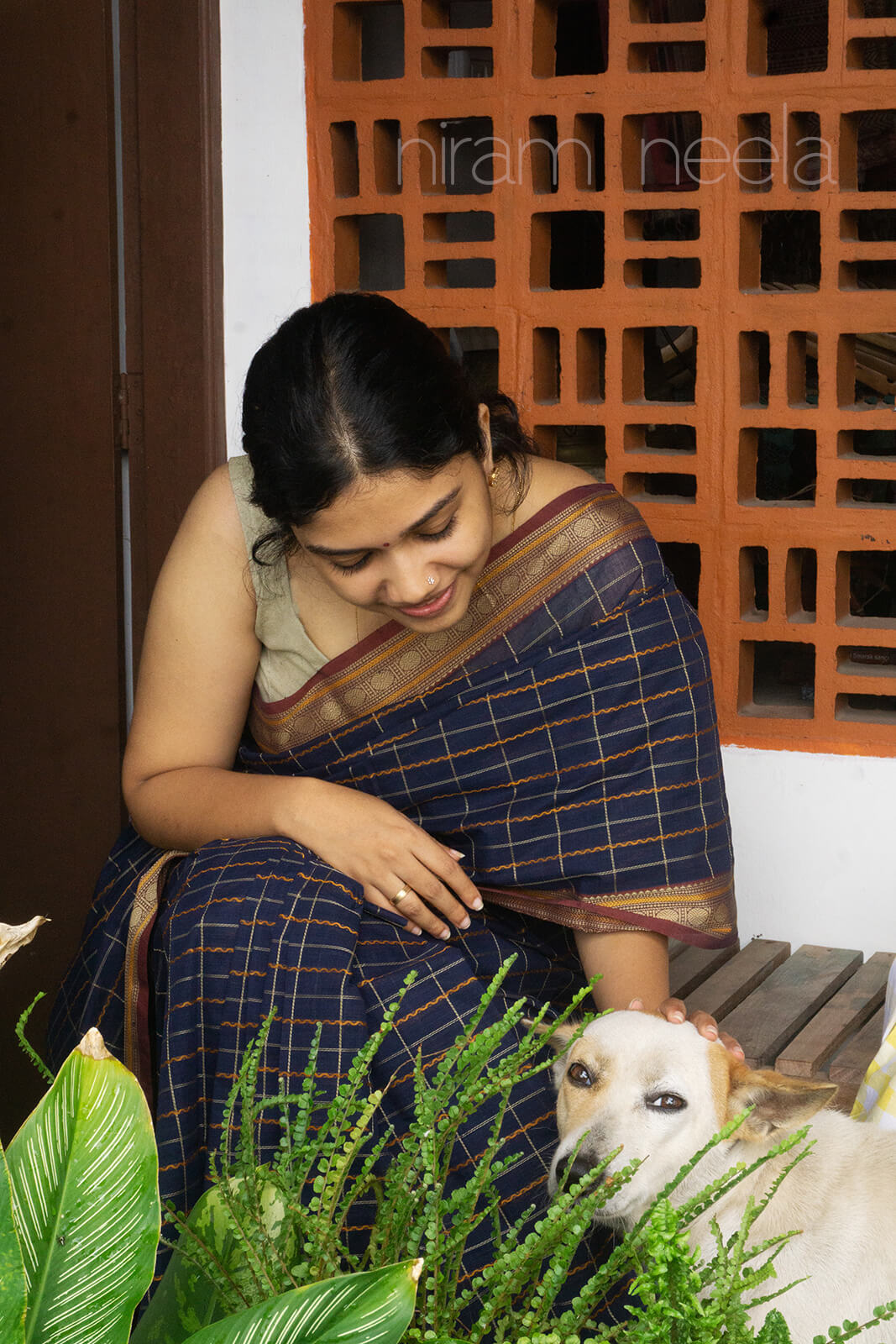 Navy and maroon check Kanjivaram cotton saree - Niram Neela