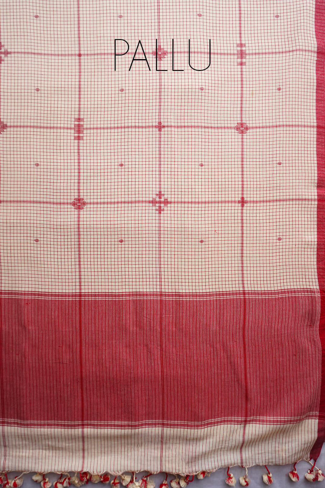 Cream and red check Bengal jamdani cotton saree - Niram Neela