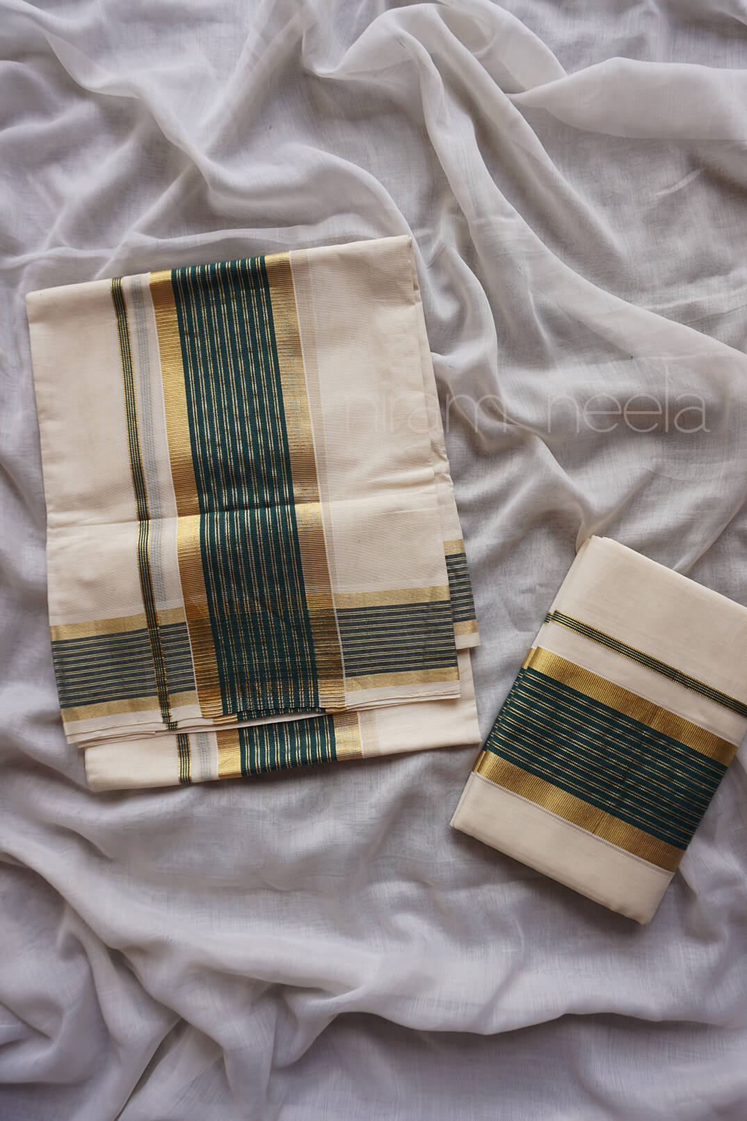 Ivory and dark green single set mundu - Niram Neela