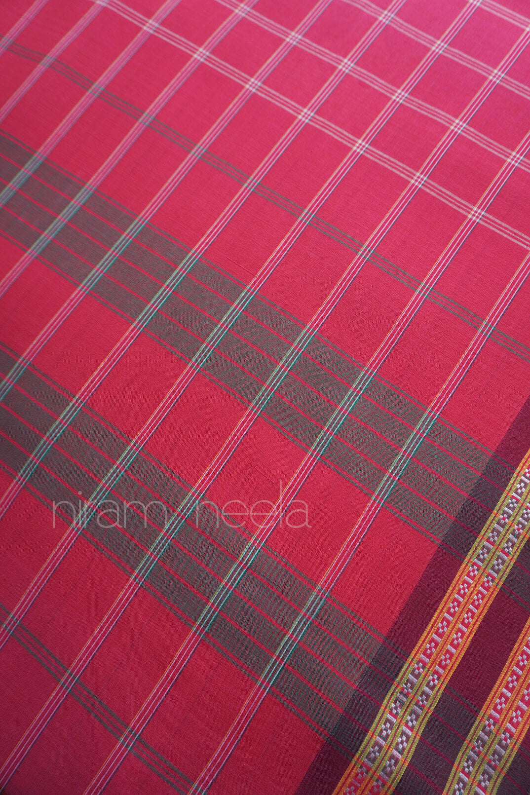 Pink and maroon checkered Santeri Kunbi cotton saree - Niram Neela