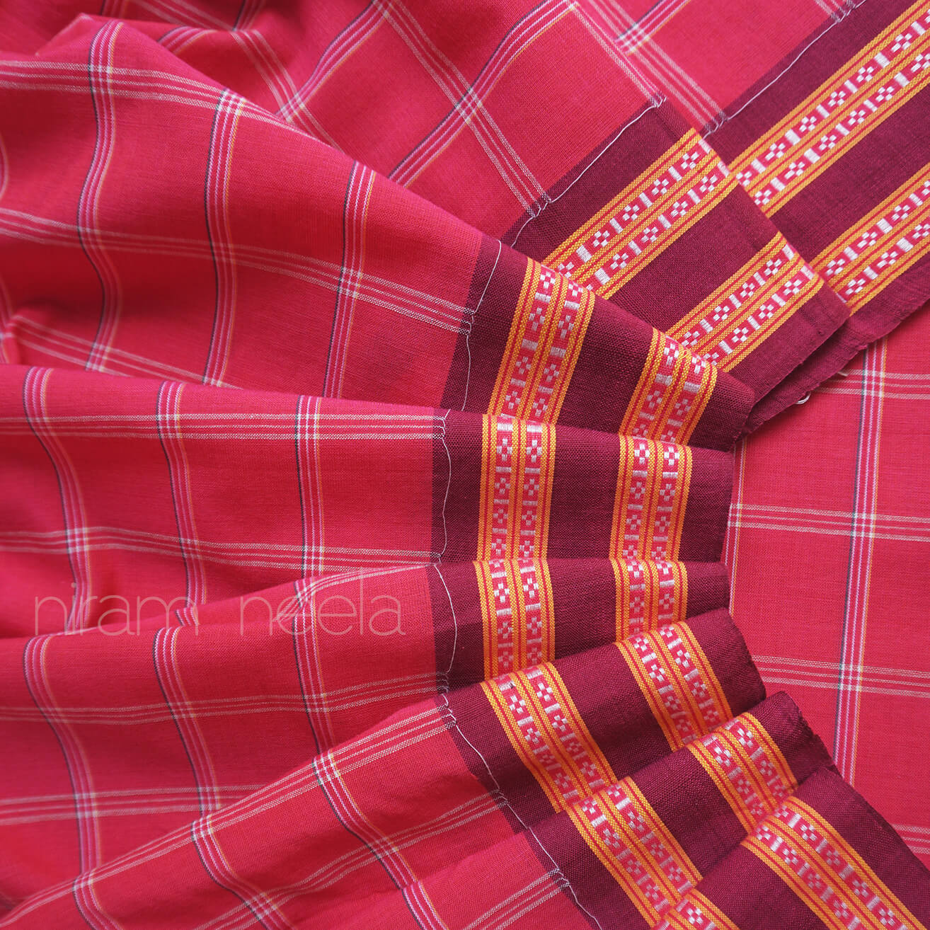 Pink and maroon checkered Bhaukai Kunbi cotton saree - Niram Neela