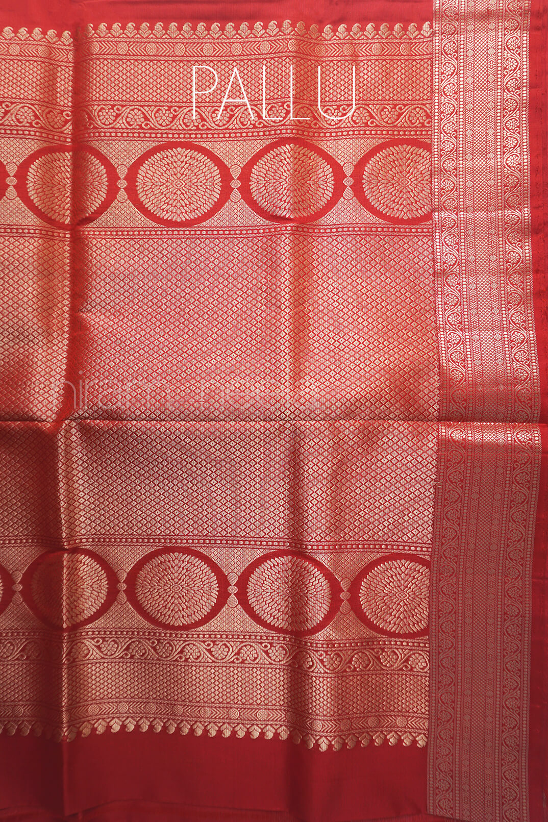 Tangerine red & gold Kanjivaram silk saree - Niram Neela