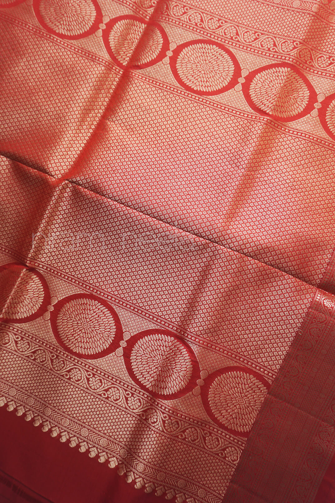 Tangerine red & gold Kanjivaram silk saree - Niram Neela