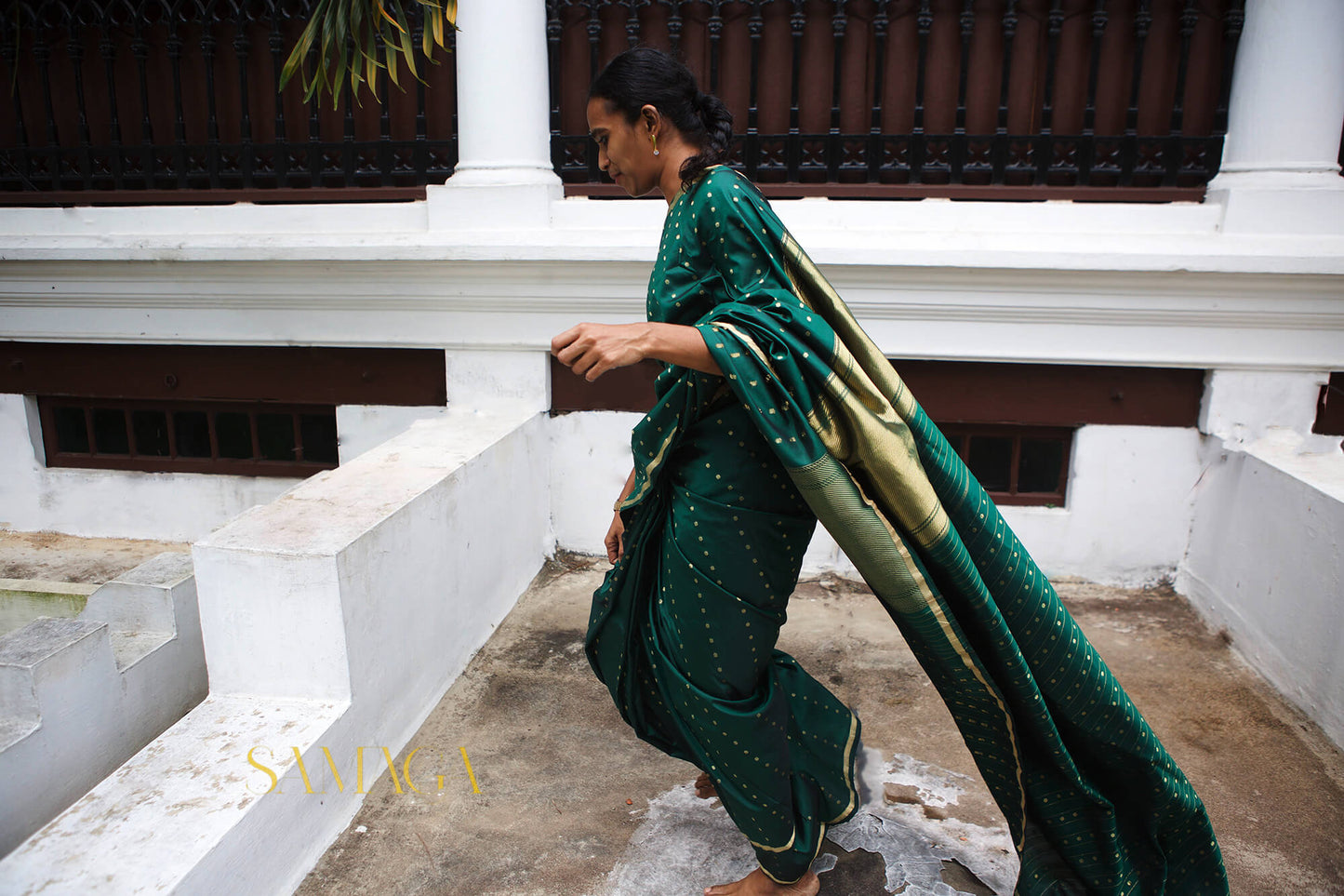 Green and gold Banaras silk saree - Niram Neela