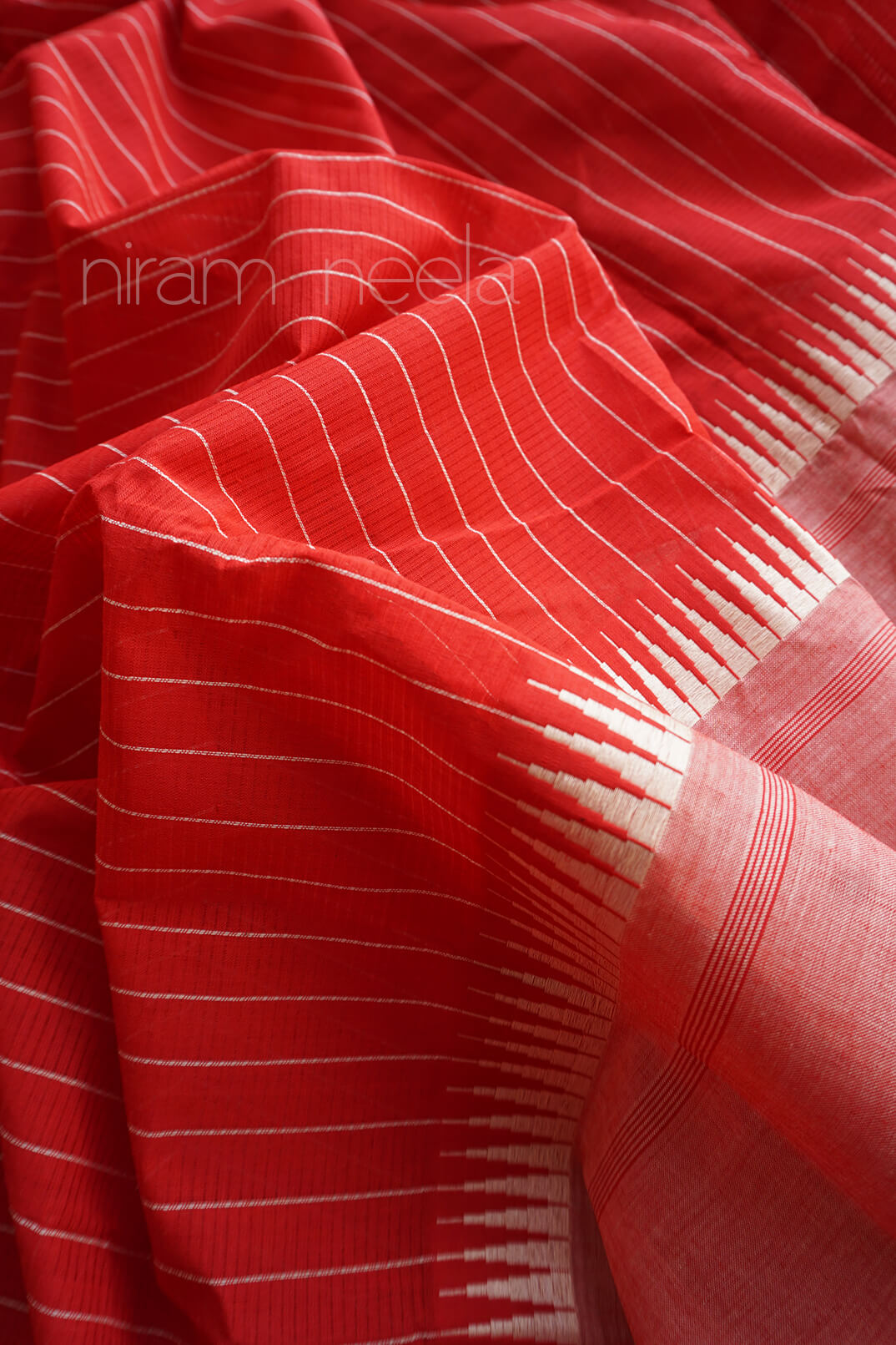 Red and ivory Mangalagiri cotton saree - Niram Neela