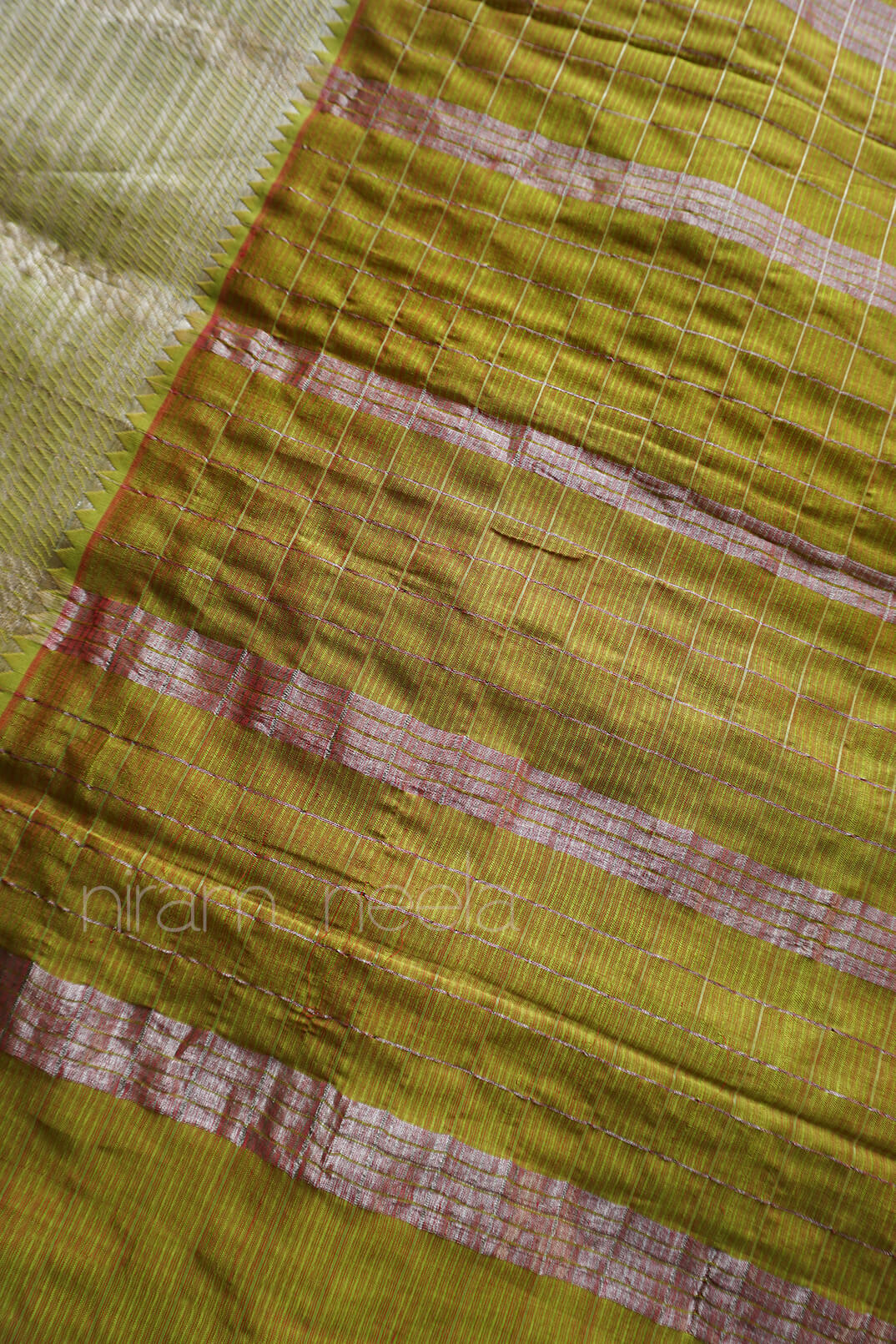 Red and ochre Mangalagiri silk cotton saree - Niram Neela