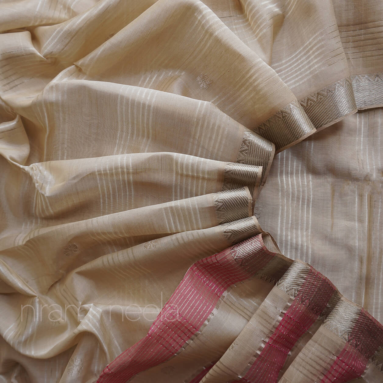 Ivory and pink Mangalagiri silk cotton saree - Niram Neela