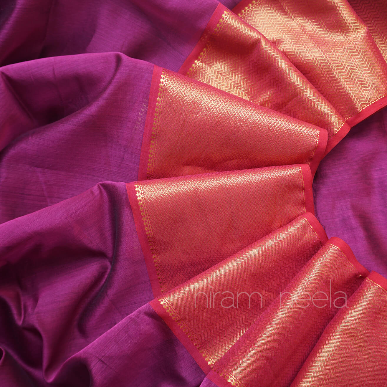 Purple and green Maheshwari silk cotton saree - Niram Neela