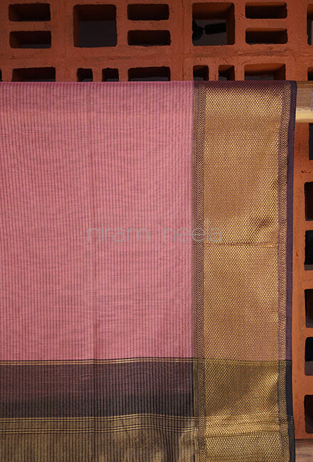 Salmon and black Maheshwari silk cotton tissue saree - Niram Neela