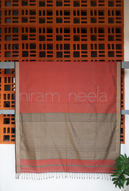 Maroon and beige Maheshwari silk cotton saree - Niram Neela