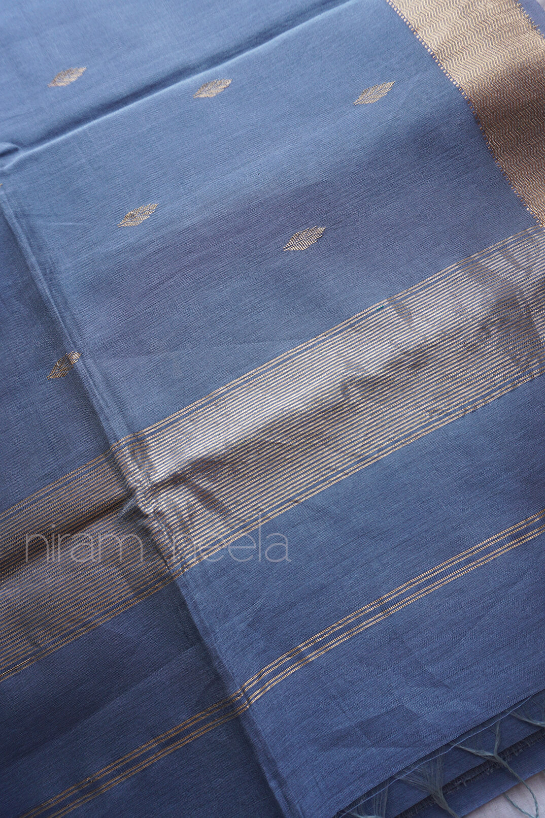 Dark powder blue and gold Maheshwari silk cotton saree - Niram Neela