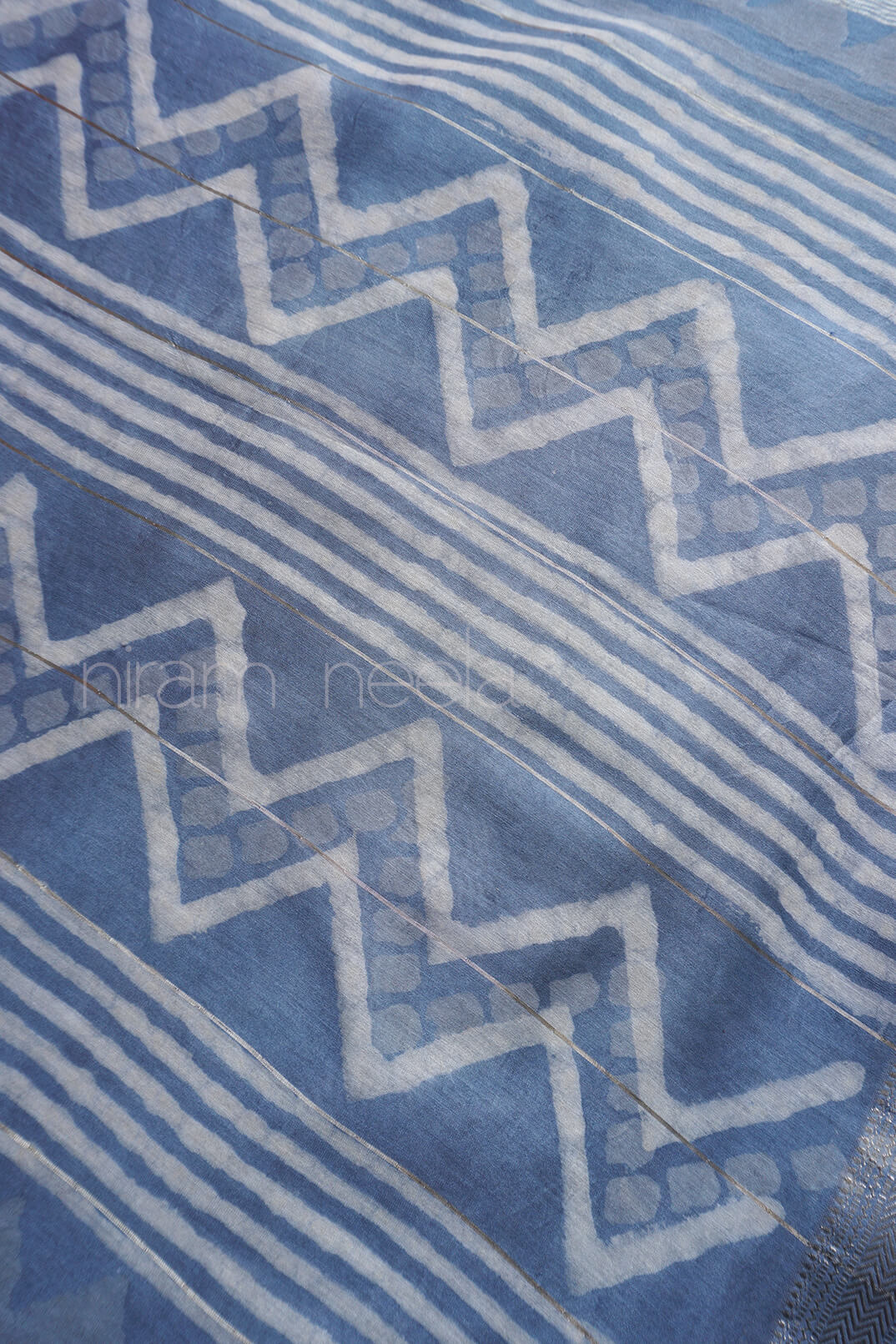 Powder blue printed Maheshwari silk cotton saree - Niram Neela