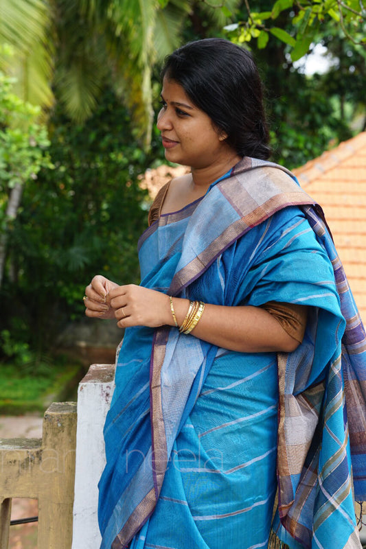 Blue and taupe Maheshwari silk cotton saree - Niram Neela