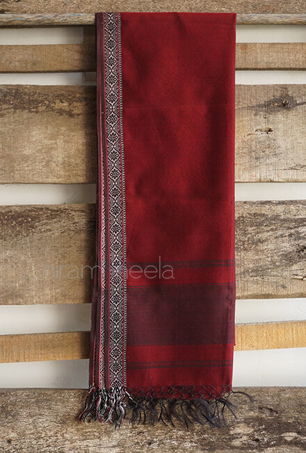 Red and black Maheshwari silk cotton dupatta - Niram Neela