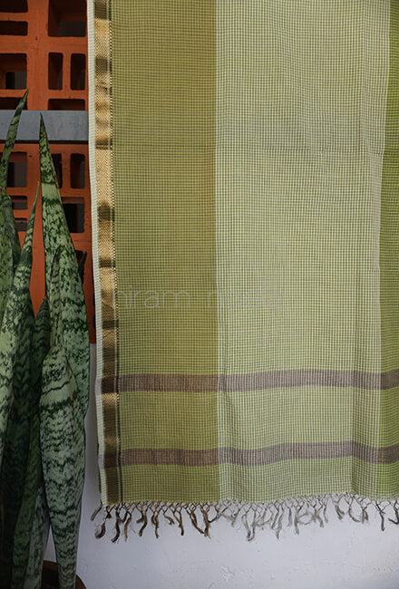 Pista green and cream Maheshwari silk cotton dupatta - Niram Neela