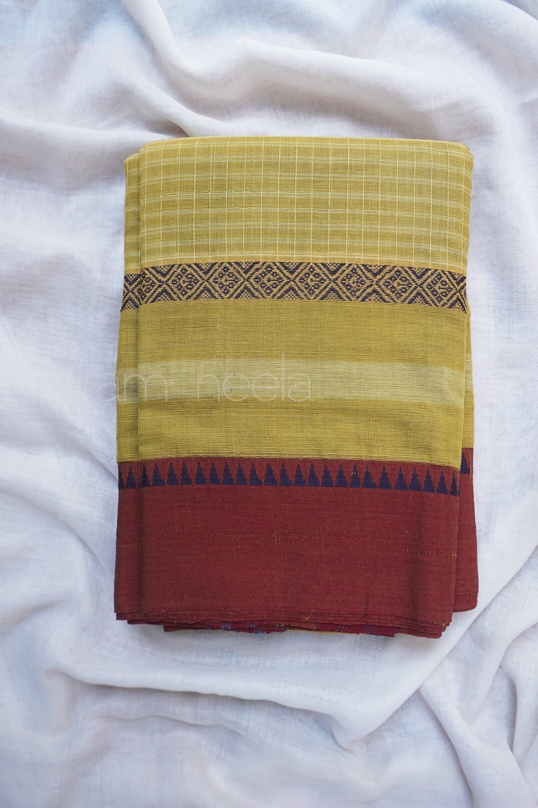 Olive and maroon checkered Narayanpet cotton saree - Niram Neela