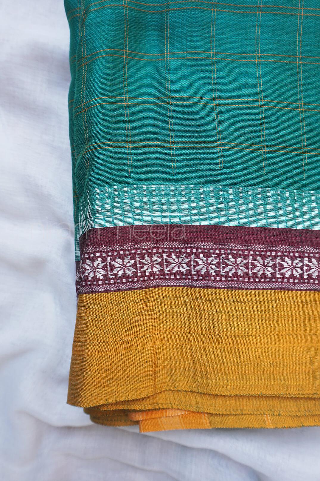 Green and ochre checkered Narayanpet cotton saree - Niram Neela