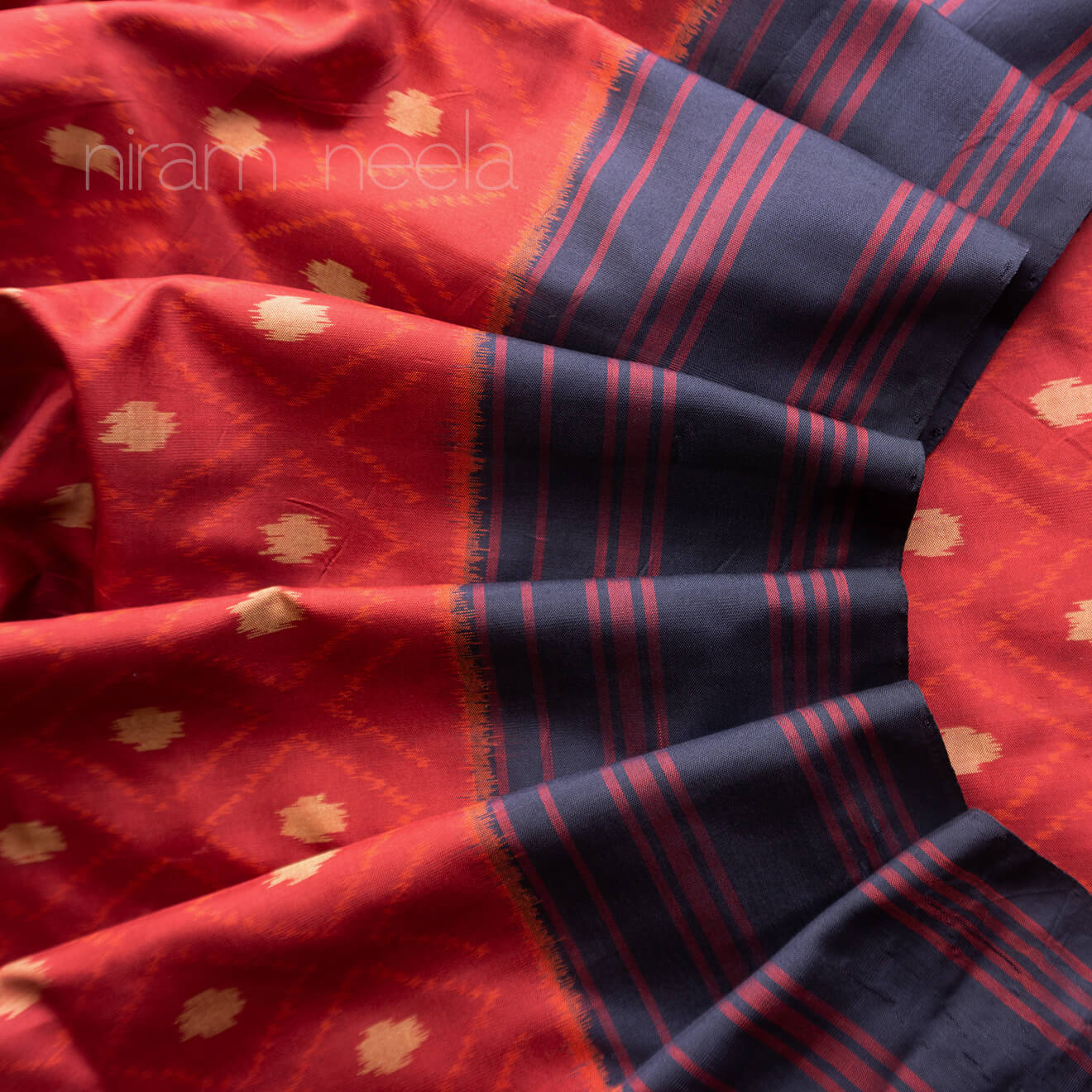 Pre-loved Red and black Kanjivaram silk ikat saree | Niram Neela