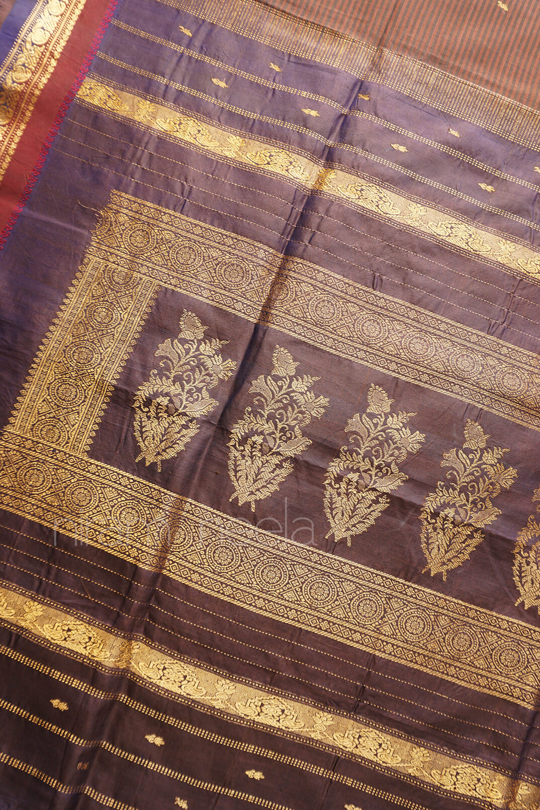 Pre-loved Brown and maroon Gadwal silk cotton saree | Niram Neela