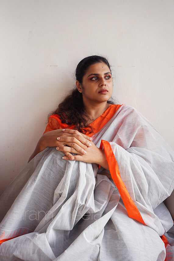 Grey and orange Ponduru handspun cotton saree - Niram Neela