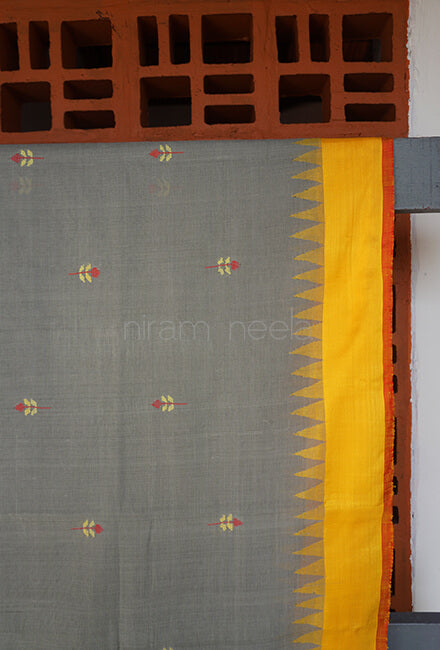 Grey and yellow Ponduru jamdani handspun cotton saree - Niram Neela