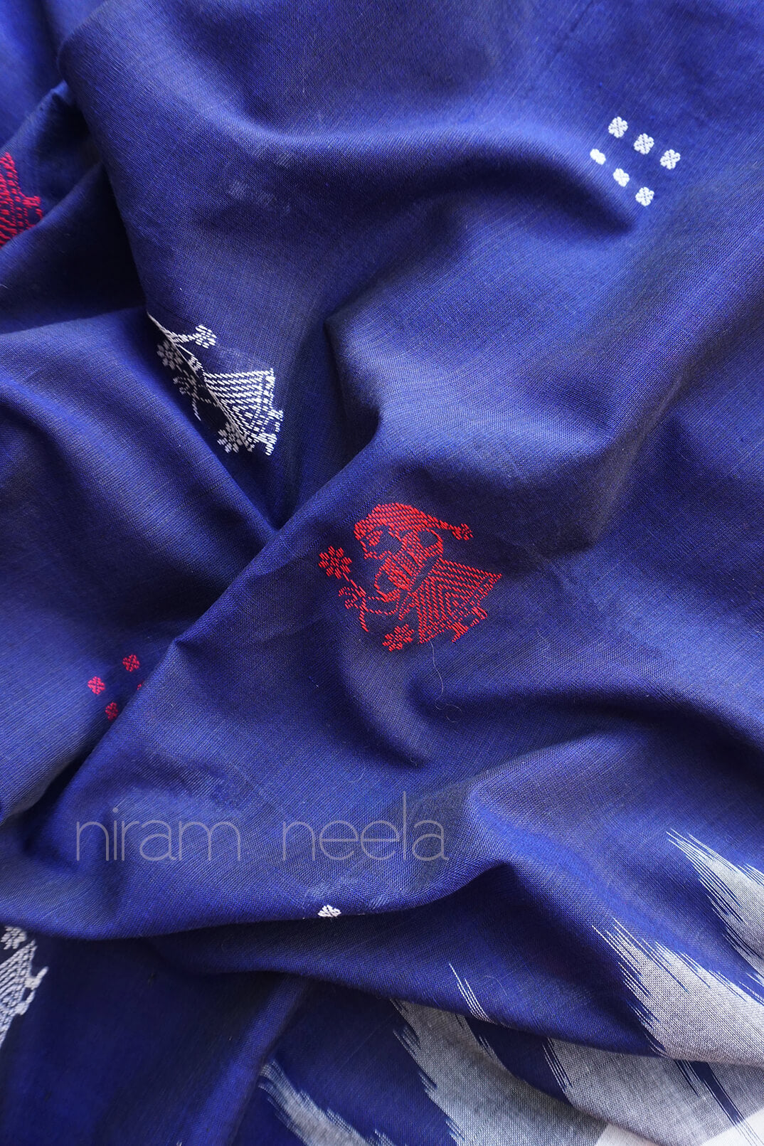 Navy blue and red Bomkai ikat cotton saree - Niram Neela