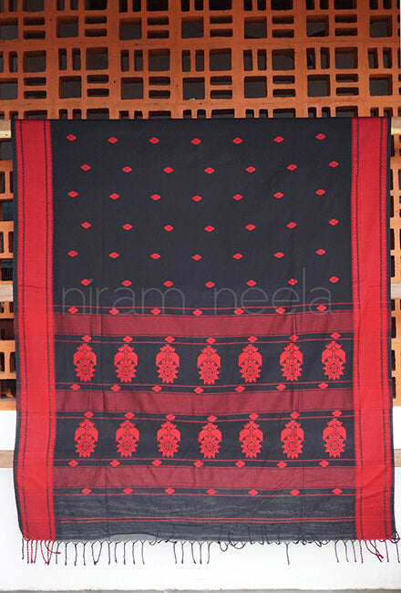 Black and red Sausar cotton saree - Niram Neela