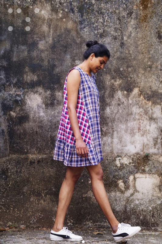 Checkered shift dress with ruffled hem - Niram Neela