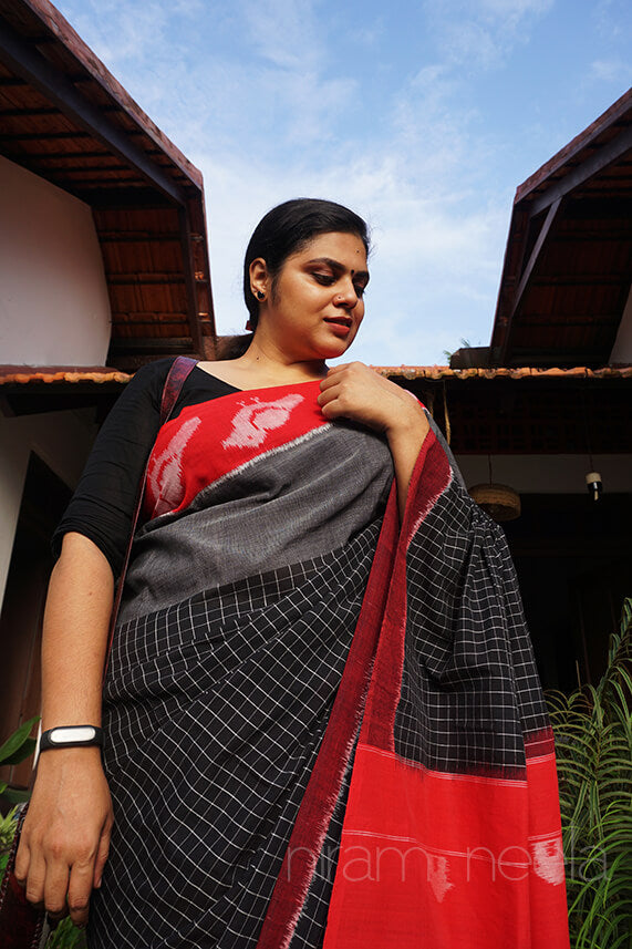 Black and red checkered Pochampally cotton saree - Niram Neela